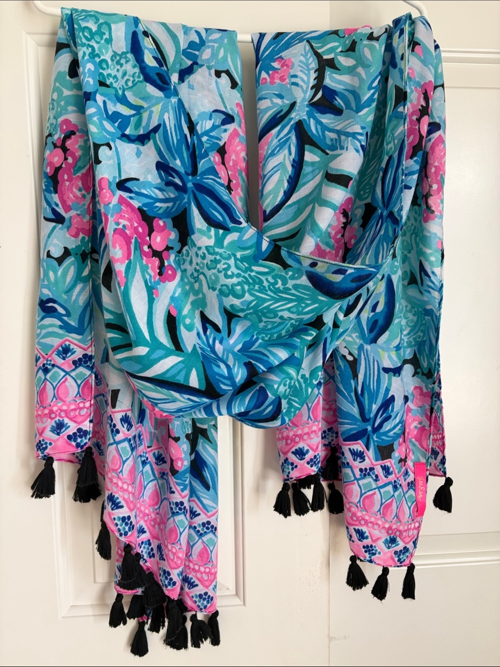Lilly Pulitzer Resort Scarf Bright Floral w Tassels